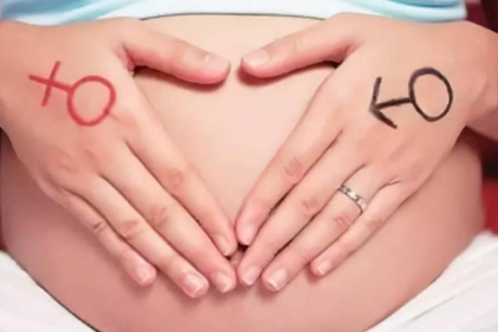胎儿一直在左侧动什么原因?通过胎动看男女准不准-有孕帮