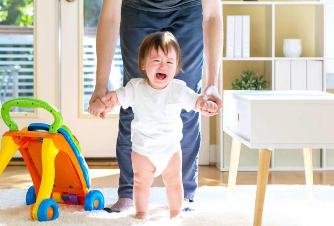 多大的宝宝可以开始学习走路?宝宝几个月学走路最好-有孕帮