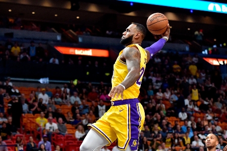 勒布朗·詹姆斯