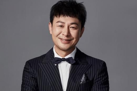 张颂文