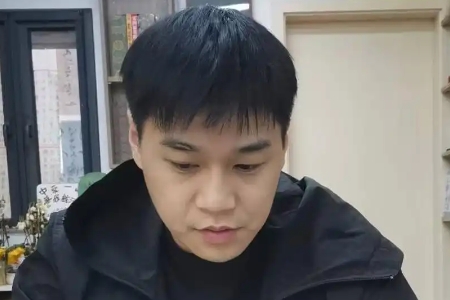 陈曌