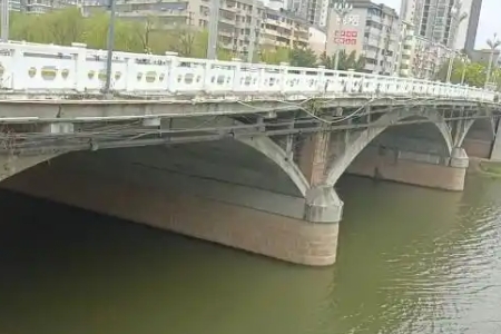 刘应强（44岁外卖员下河救人不幸遇难）