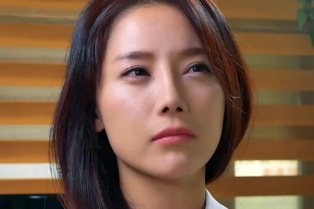 李采潭(이채담)