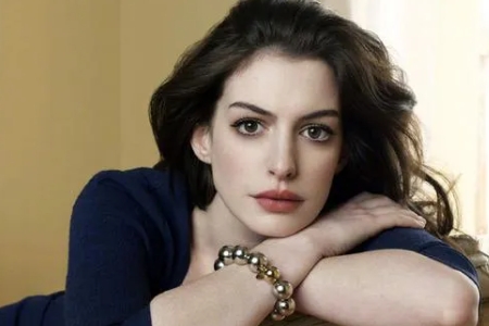 安妮·杰奎琳·海瑟薇（Anne Jacqueline Hathaway）