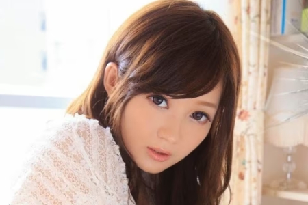 石原莉奈(Ishihara Rina)