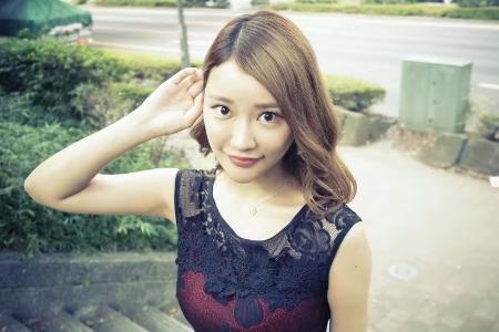 若菜奈央(Wakana Nao)