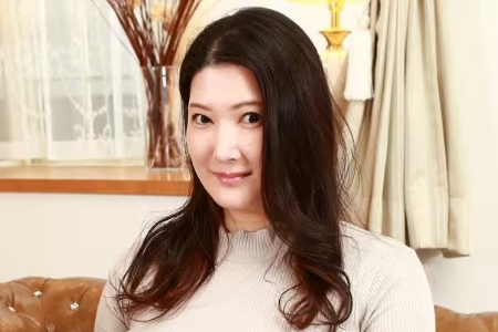 立冈杏菜(立岡杏菜)