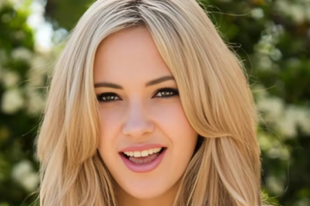 索菲亚·奈特（Sophia Knight）