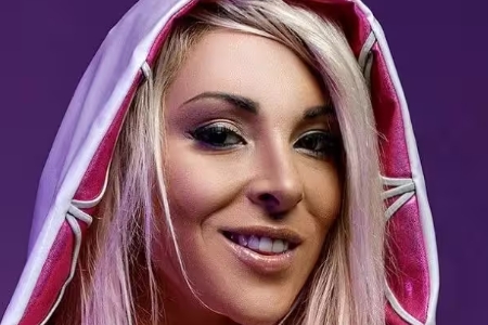 维多利亚·萨默斯 (Victoria Summers)