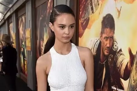​​科特妮·伊顿（Courtney Eaton）