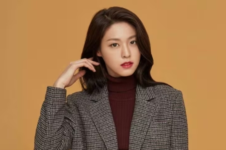 金雪炫(김설현)