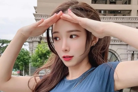 ​​蓝星蕾（Amber Na）