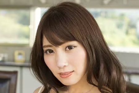 ​​森咲智美（もりさき ともみ）