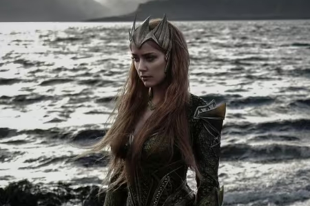 ​​艾梅柏·希尔德（Amber Heard）