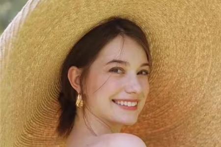 Anastasia Cebulska(秦妃)