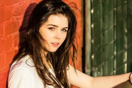 埃莉斯·特劳(Elise Trouw)