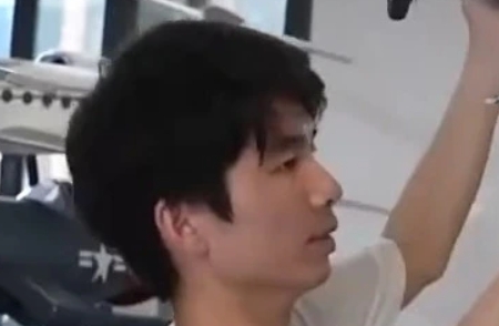 刘祥强(手工达人手搓“歼-20”模型)