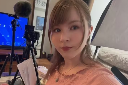 瓊·洛夫喬伊(June Lovejoy)