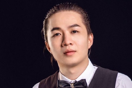 吕德华(余仙林)