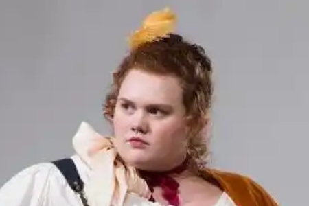 布朗温·詹姆斯（Bronwyn James）