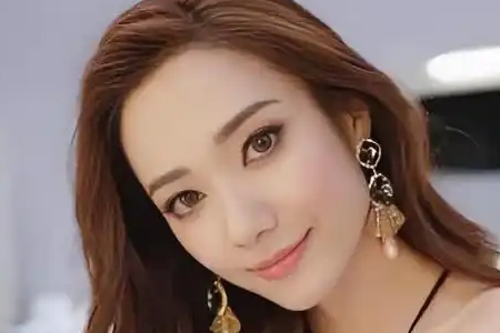 王君馨(Grace Wong)