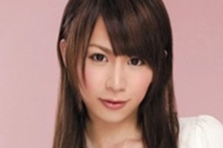 橘芹那​​（たちばな せりな / Tachibana Serina）