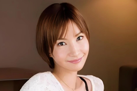 和叶美玲（春川真央）