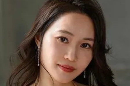 ももの真利奈（百野真利奈）​​