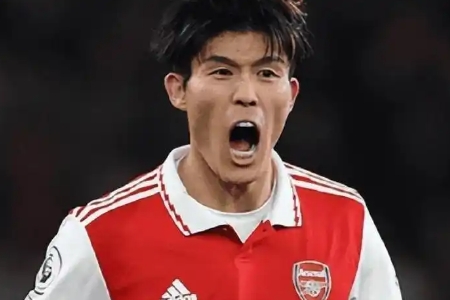 富安健洋