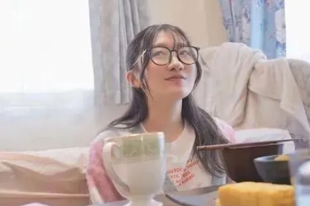 ​​佐藤白花（佐藤きよか）​​